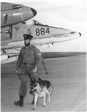 HMASALBATROSDOGPATROLDAVE